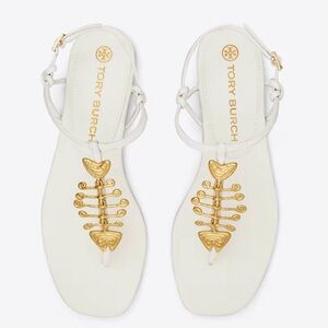 *SOLD!*New in box! Tory Burch Capri Fish Sandal Goat Leather in New Ivory